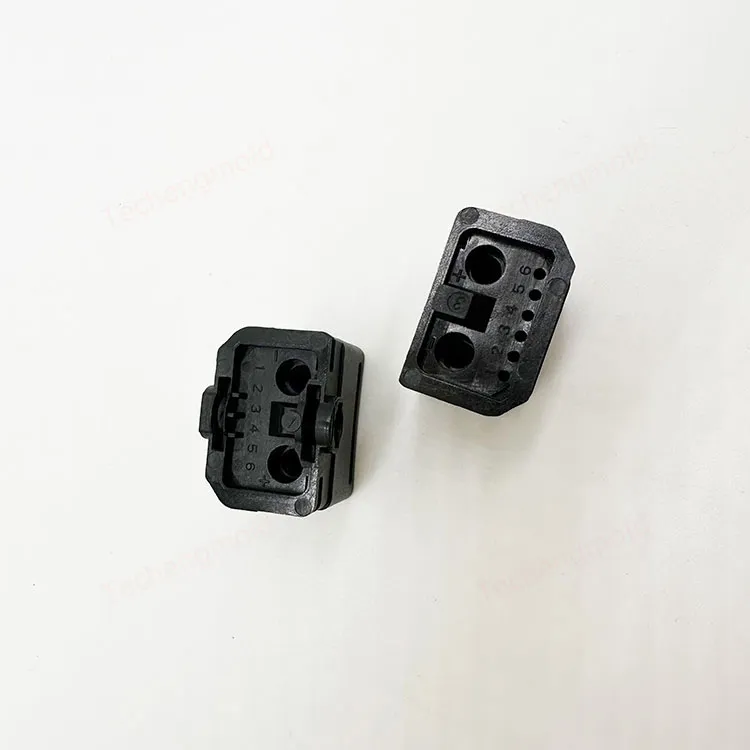特诚科技精密工程塑料注塑件实拍